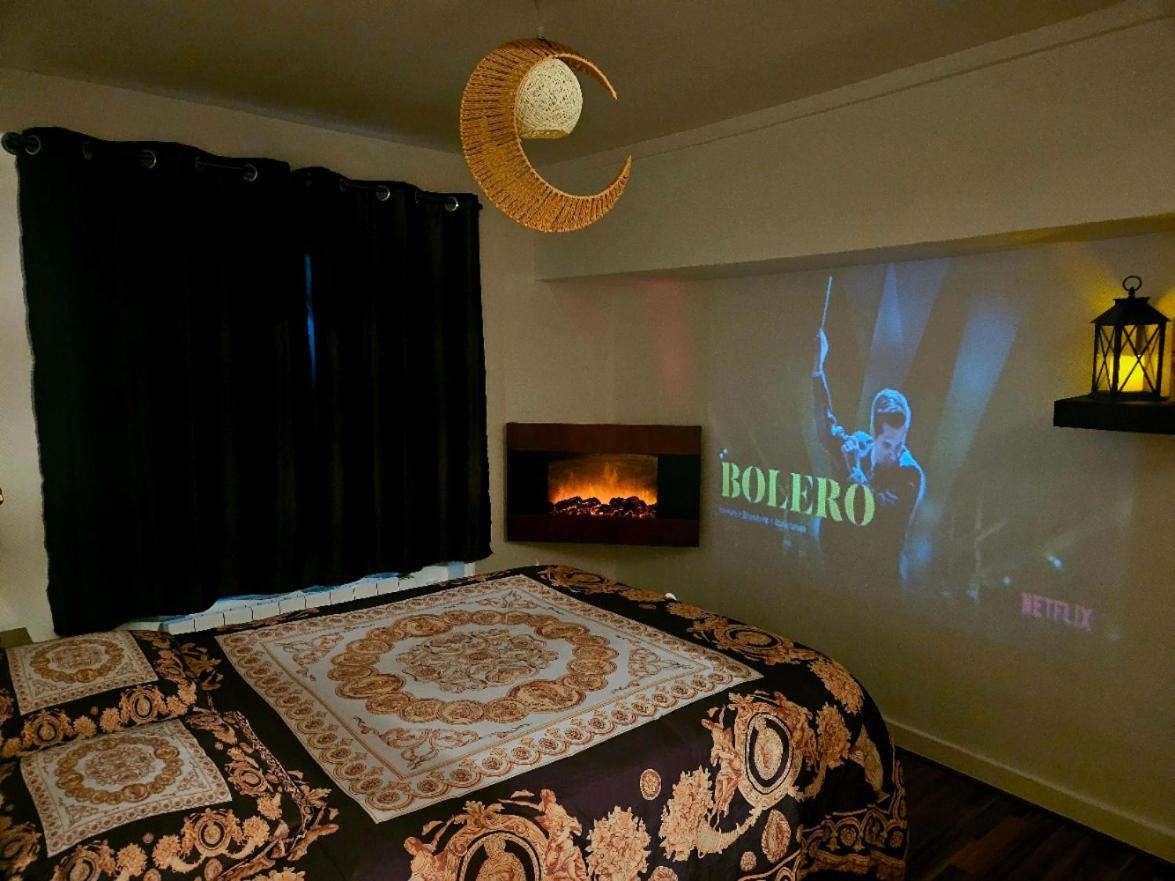 "Studio Cinema" Auxerre Kültér fotó